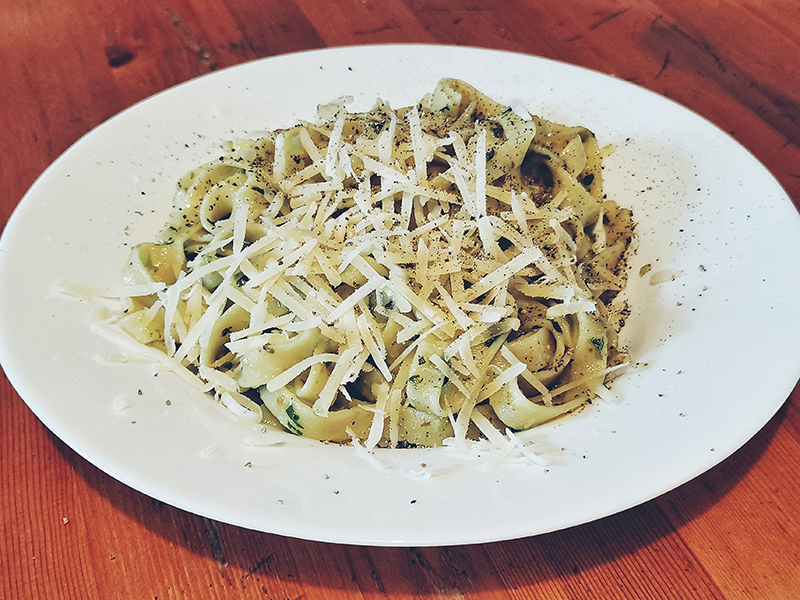 Pasta mit Pesto alla Genovese